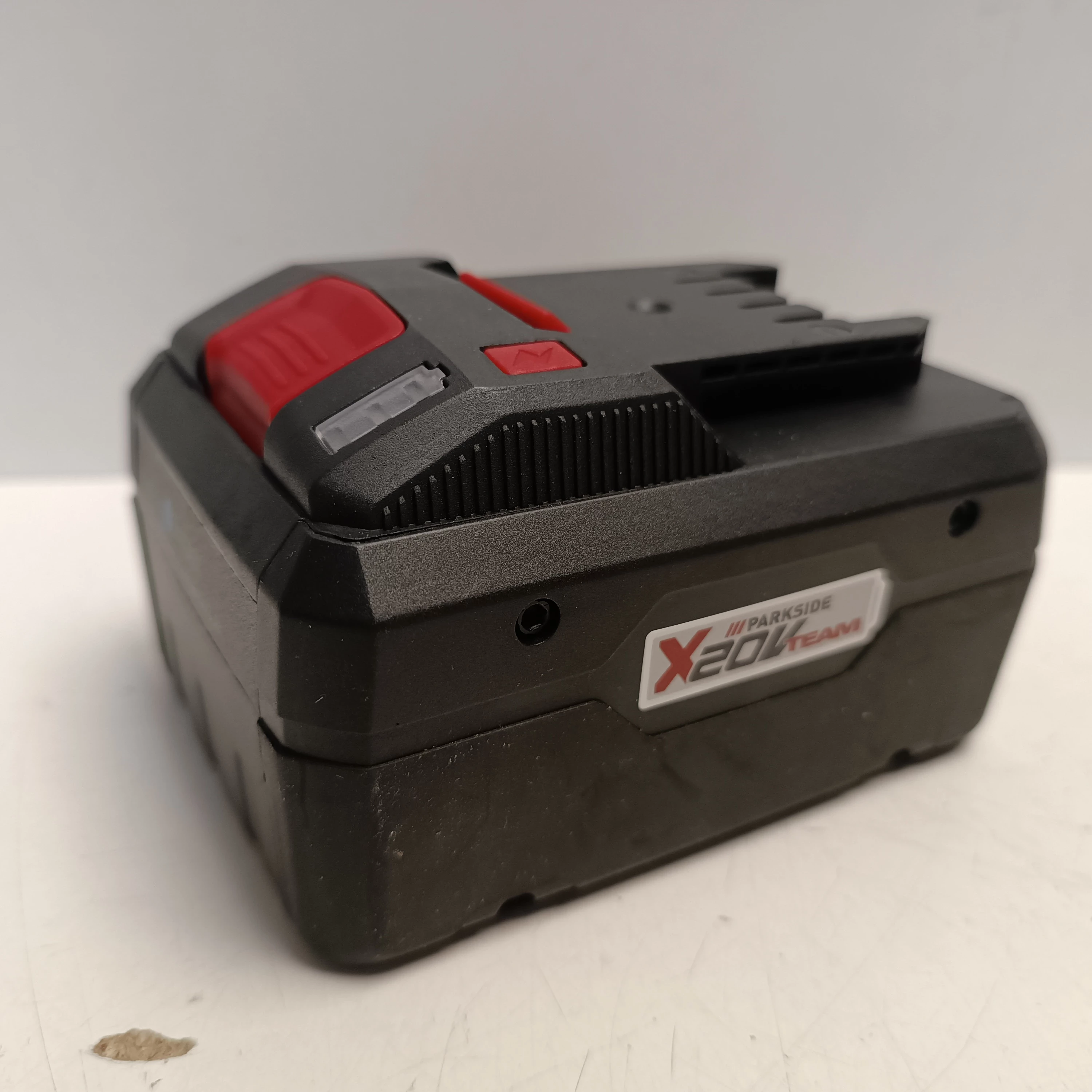 akumulator-parkside-performance-smart-20-v-8-ah-napiecie-v-128551-307721