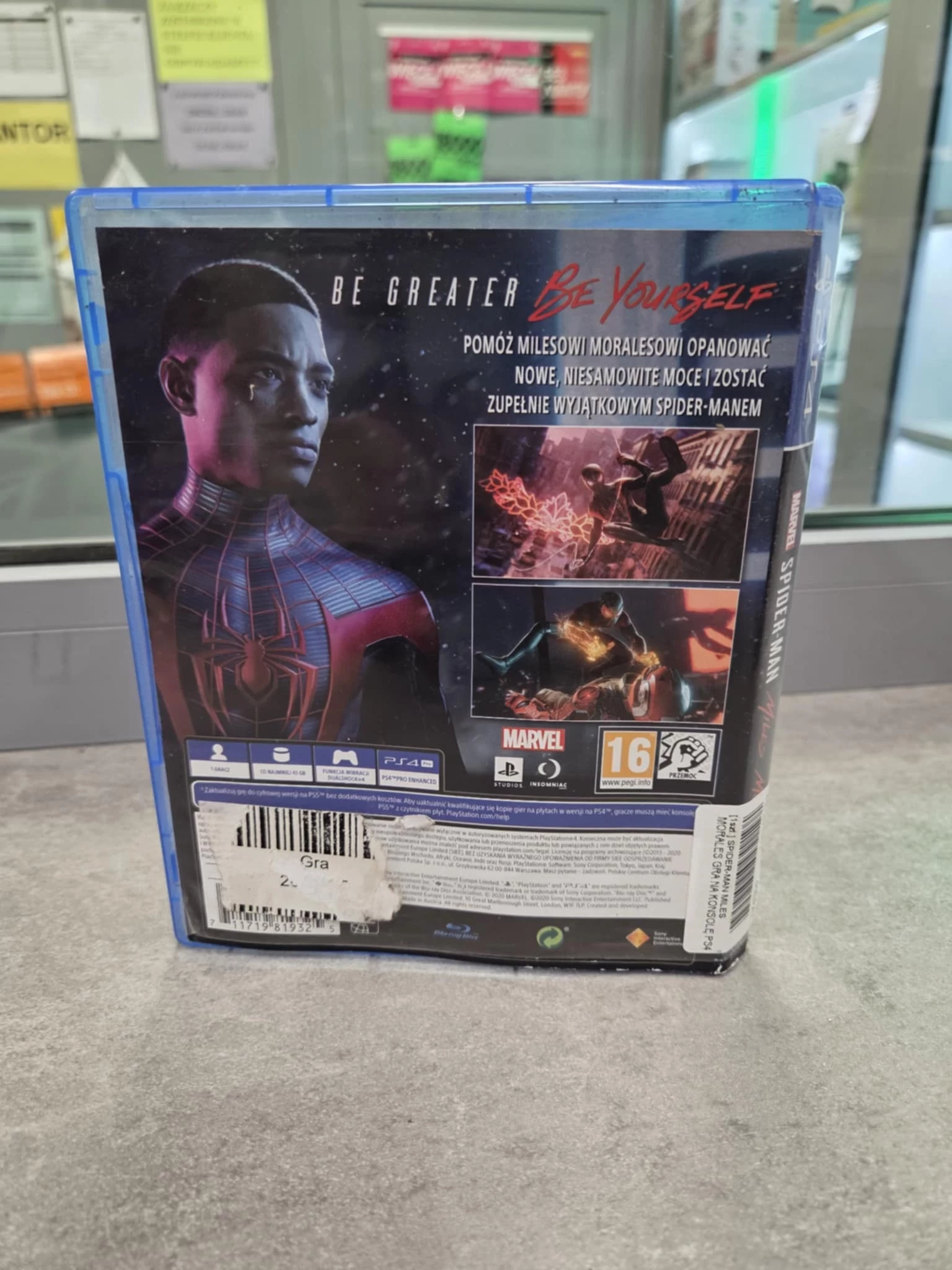 gra-na-ps4-spider-man-miles-morales-stan-11323-2