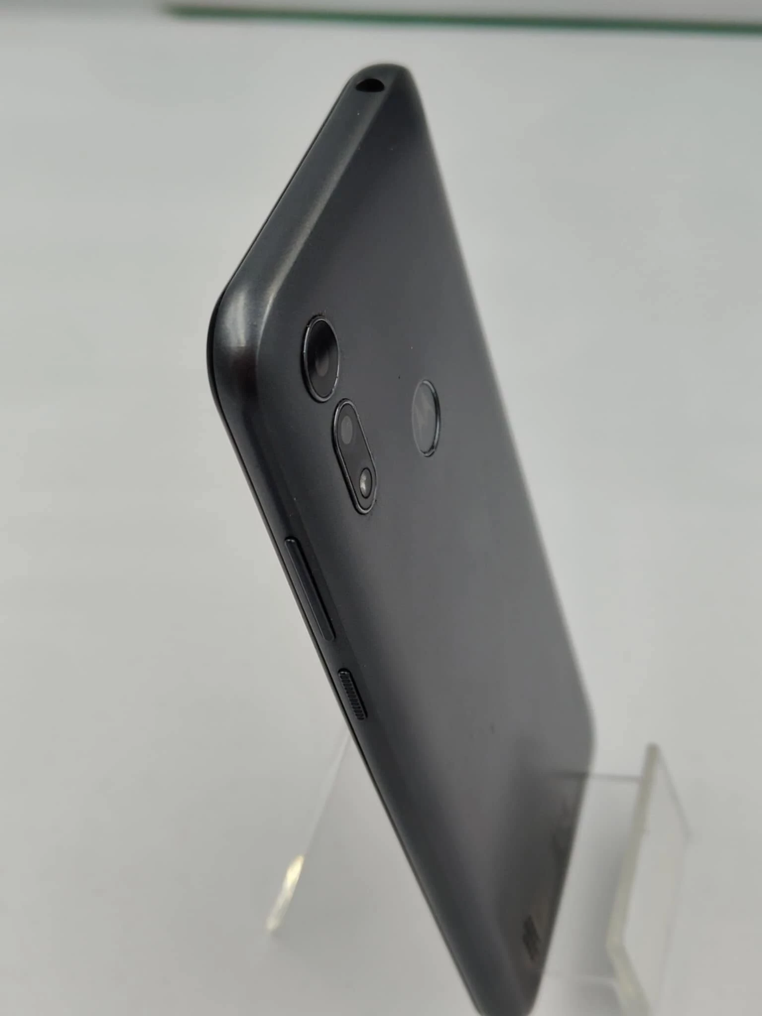 telefon-motorola-moto-e6s-332-gb-stan-11323-2