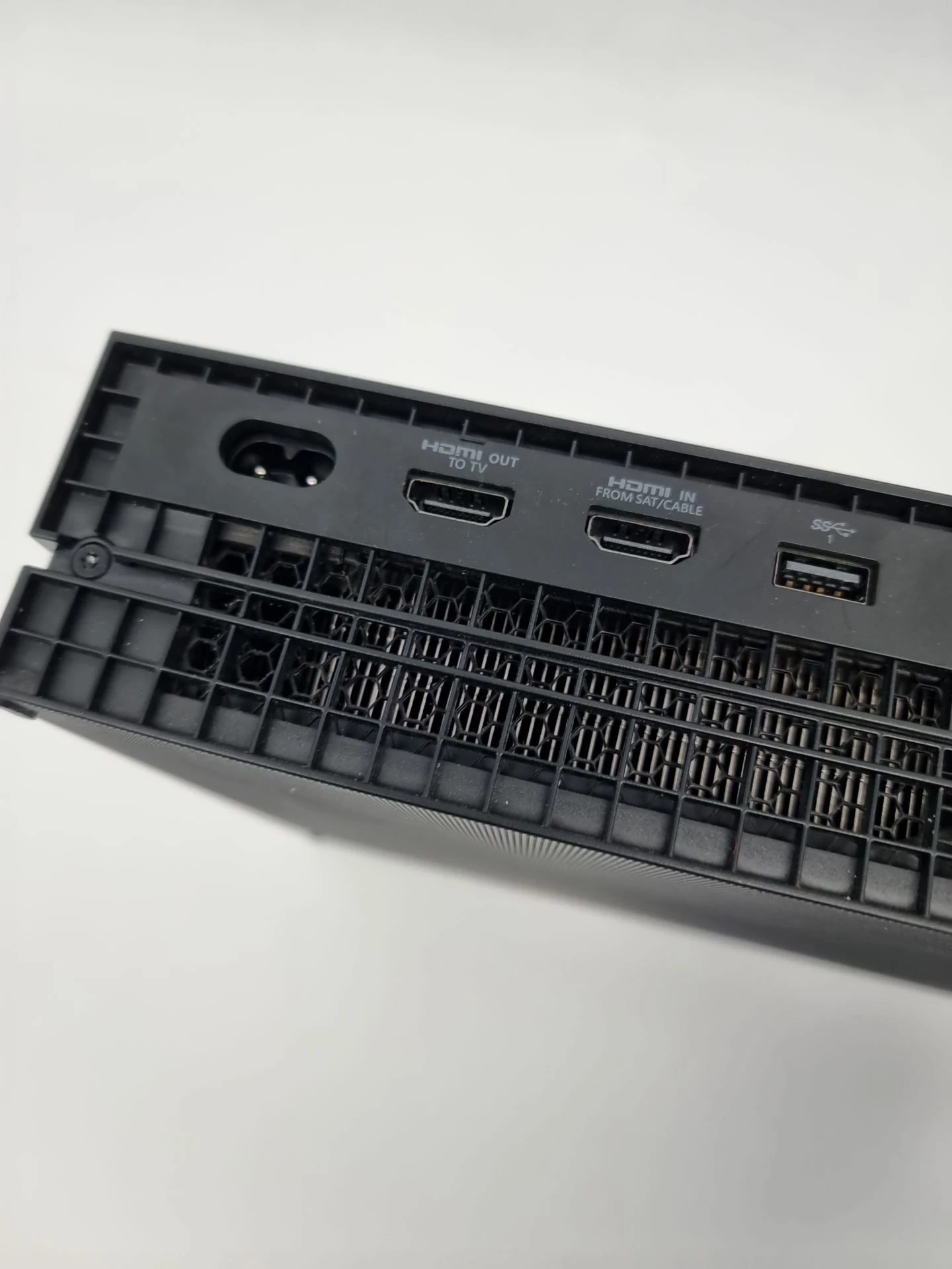 konsola-microsoft-xbox-one-x-1tb-gry-w-zestawie-205998-225570