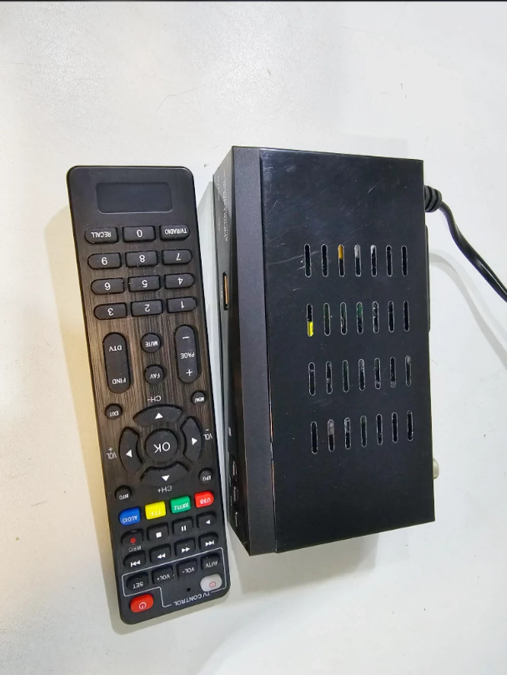 tuner-dekoder-kablowki-dvb-c-dvb-t2-telewizji-cyfrowej-tv-naziemnej-opticu-stan-11323-2