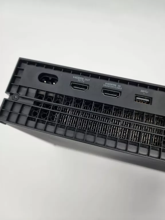 konsola-microsoft-xbox-one-x-1tb-gry-w-zestawie-205998-225570