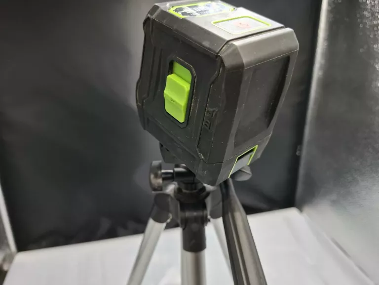 laser-krzyzowy-z-statywem-ean-gtin-5906186768787