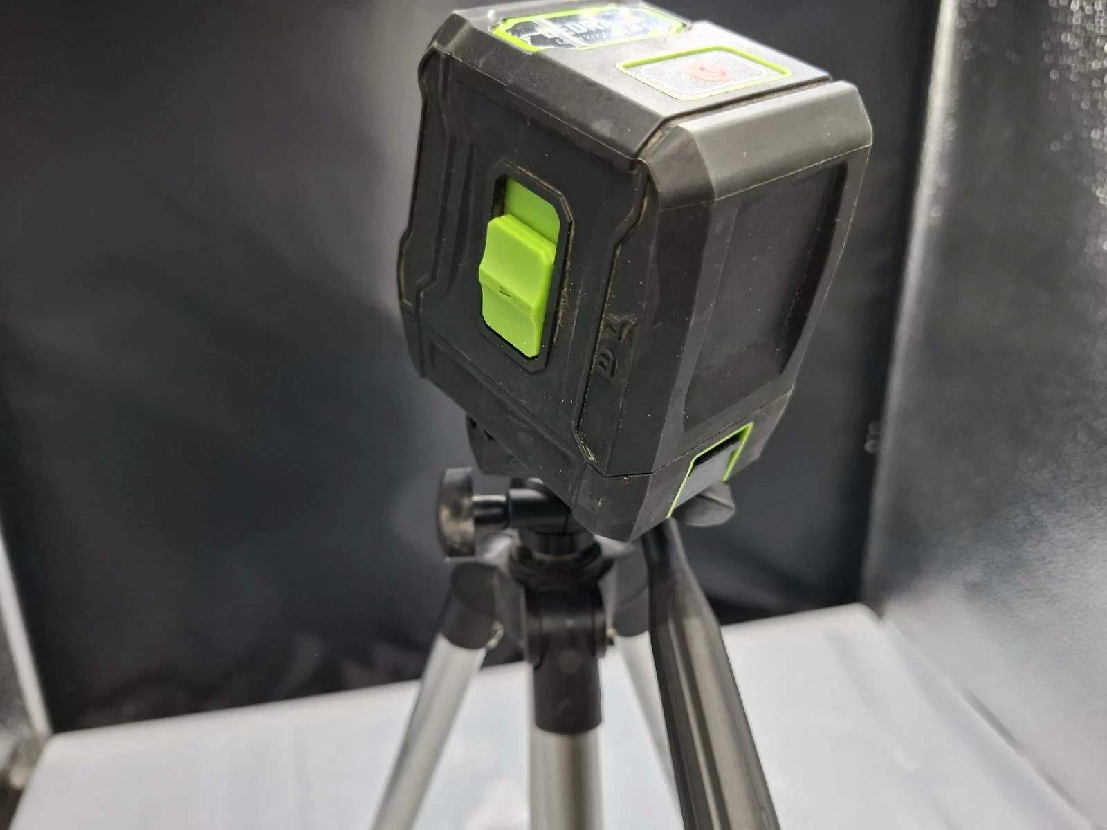 laser-krzyzowy-z-statywem-ean-gtin-5906186768787