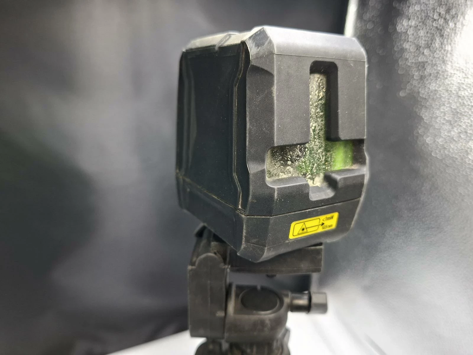 laser-krzyzowy-z-statywem-stan-11323-2