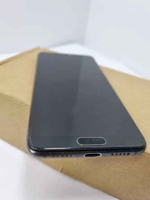 telefon-huawei-p20-4128-gb-przekatna-ekranu-580