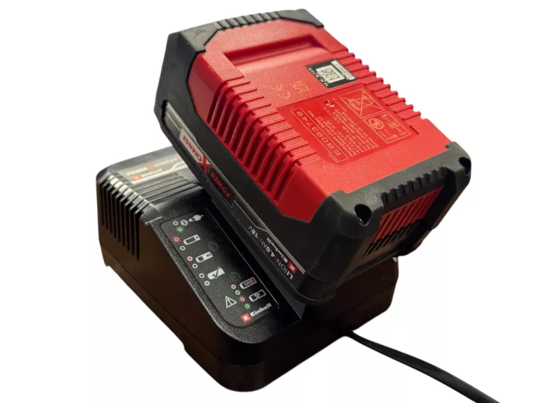 zestaw-startowy-18v-40ah-akumulator-i-ladowarka-4512042-ean-gtin-4006825613704