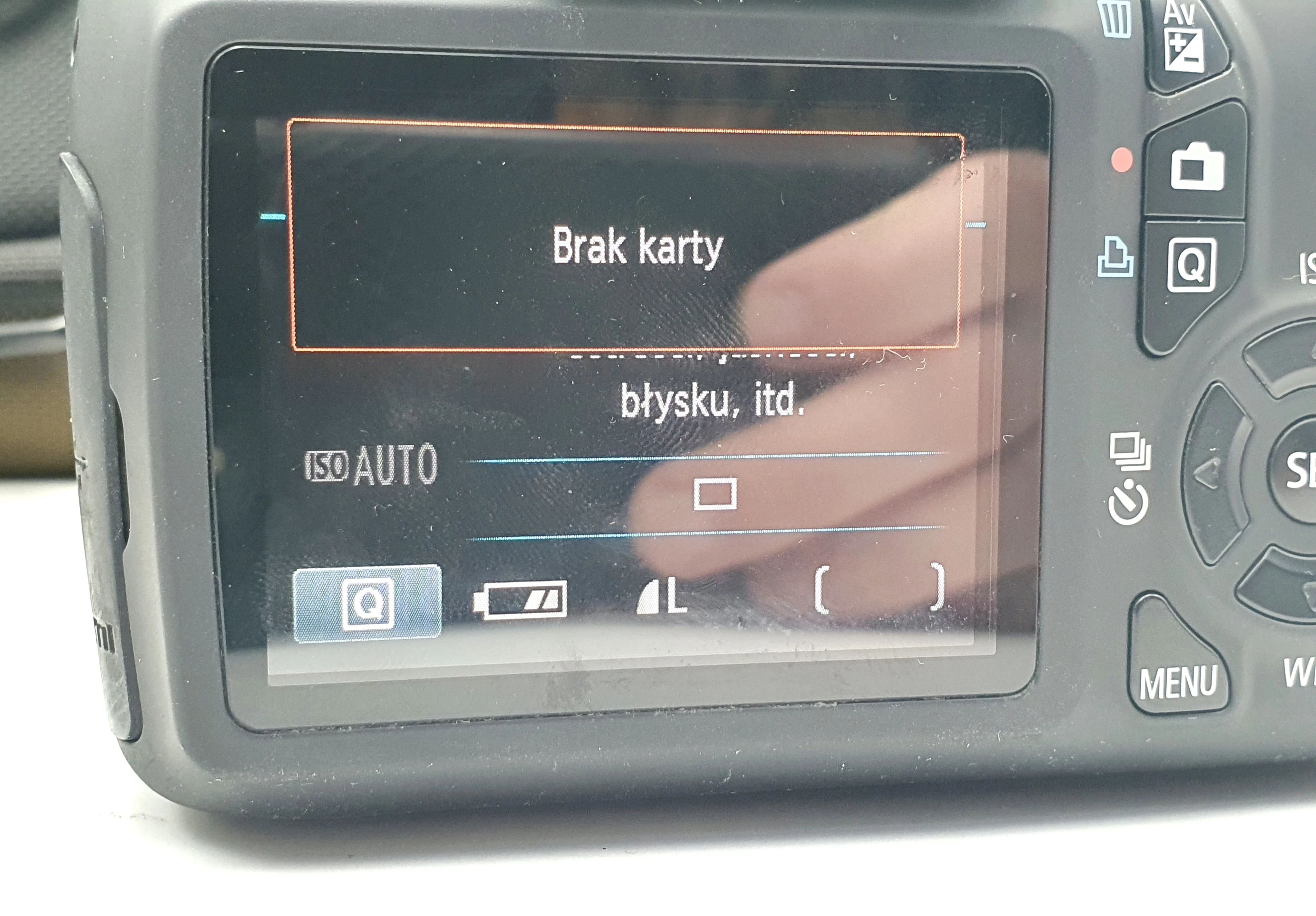 aparat-canon-eos-1100d-obiektyw-efs-18-55-mm-z-pokrowcem-marka-248811-1949762