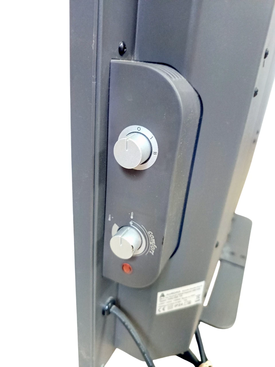 grzejnik-aurora-grzejnik-halos-15-7501500w-przenosny-lub-wiszacy-panel-na-moc-grzewcza-1500