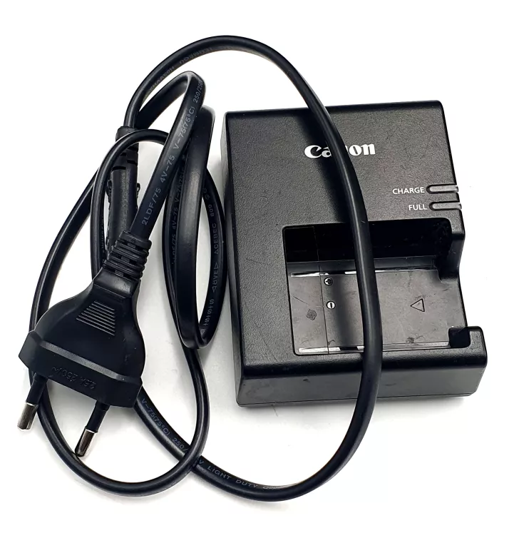 aparat-canon-eos-1100d-obiektyw-efs-18-55-mm-z-pokrowcem-jakosc-video-206962-228942