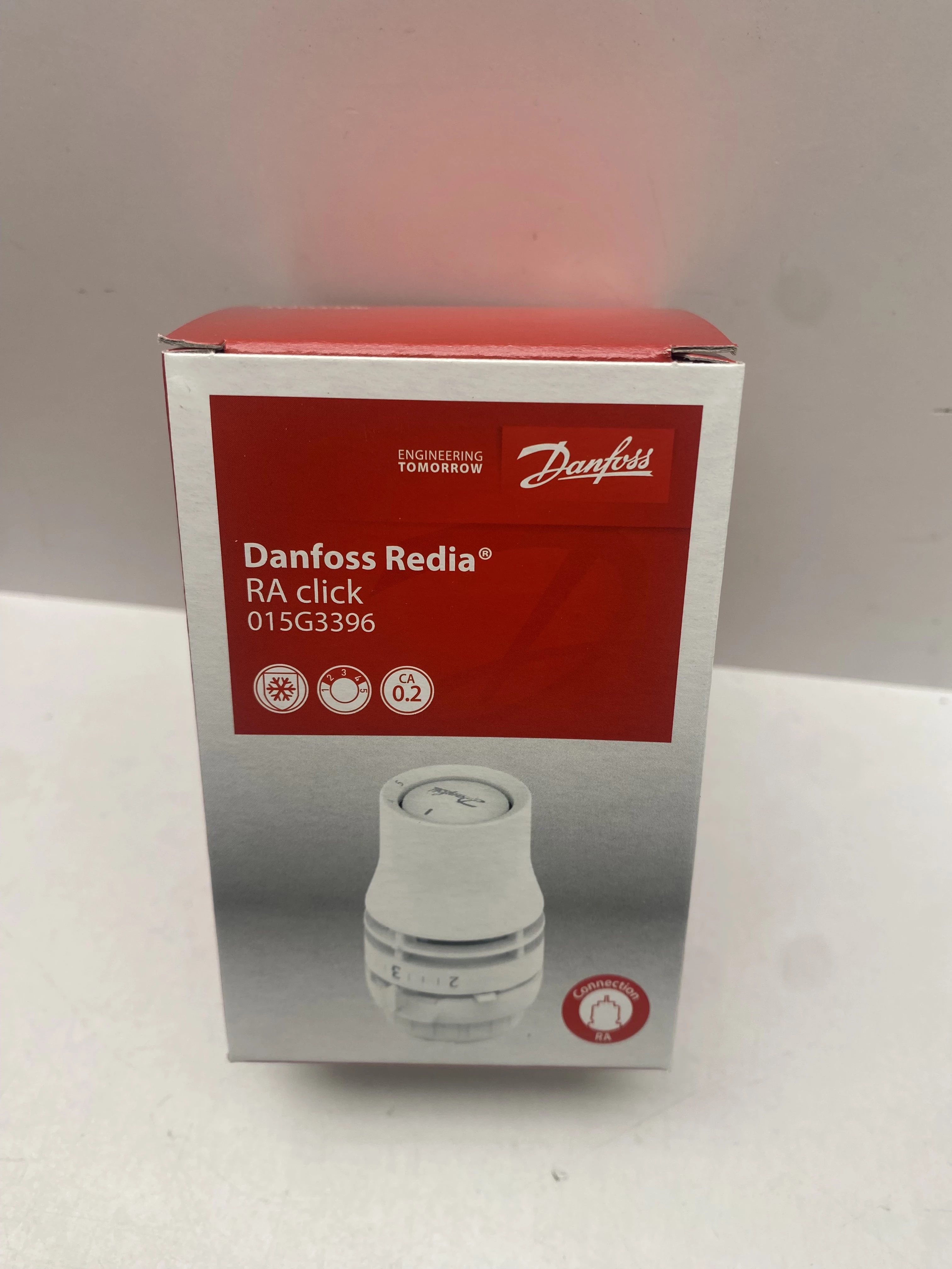 glowica-termostatyczna-danfoss-redia-ra-click-biala-16-28-c-do-zaworow-stan-11323-1