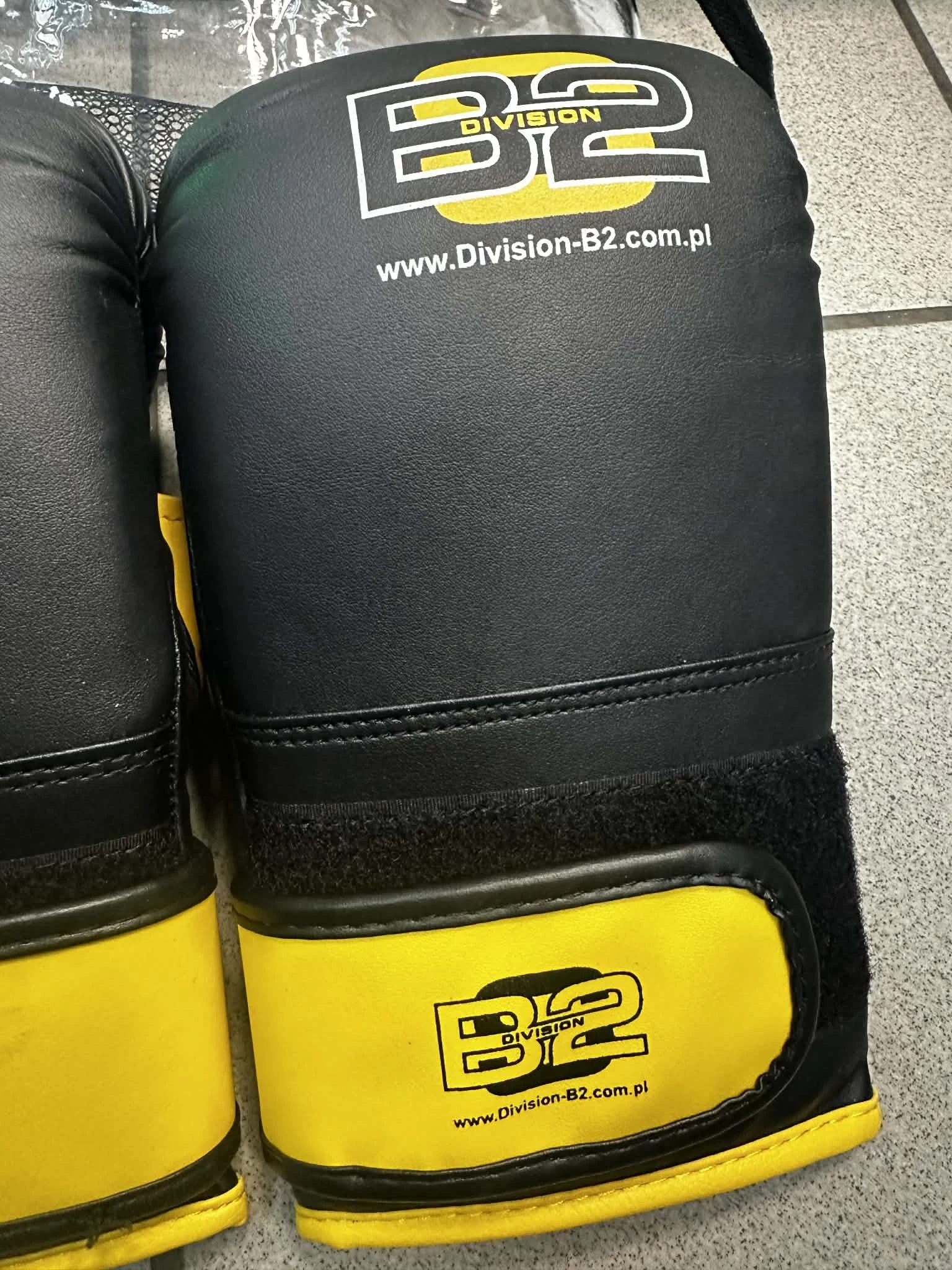 rekawice-bokserskie-przyrzadowe-division-b-2-ean-gtin-5904826094609