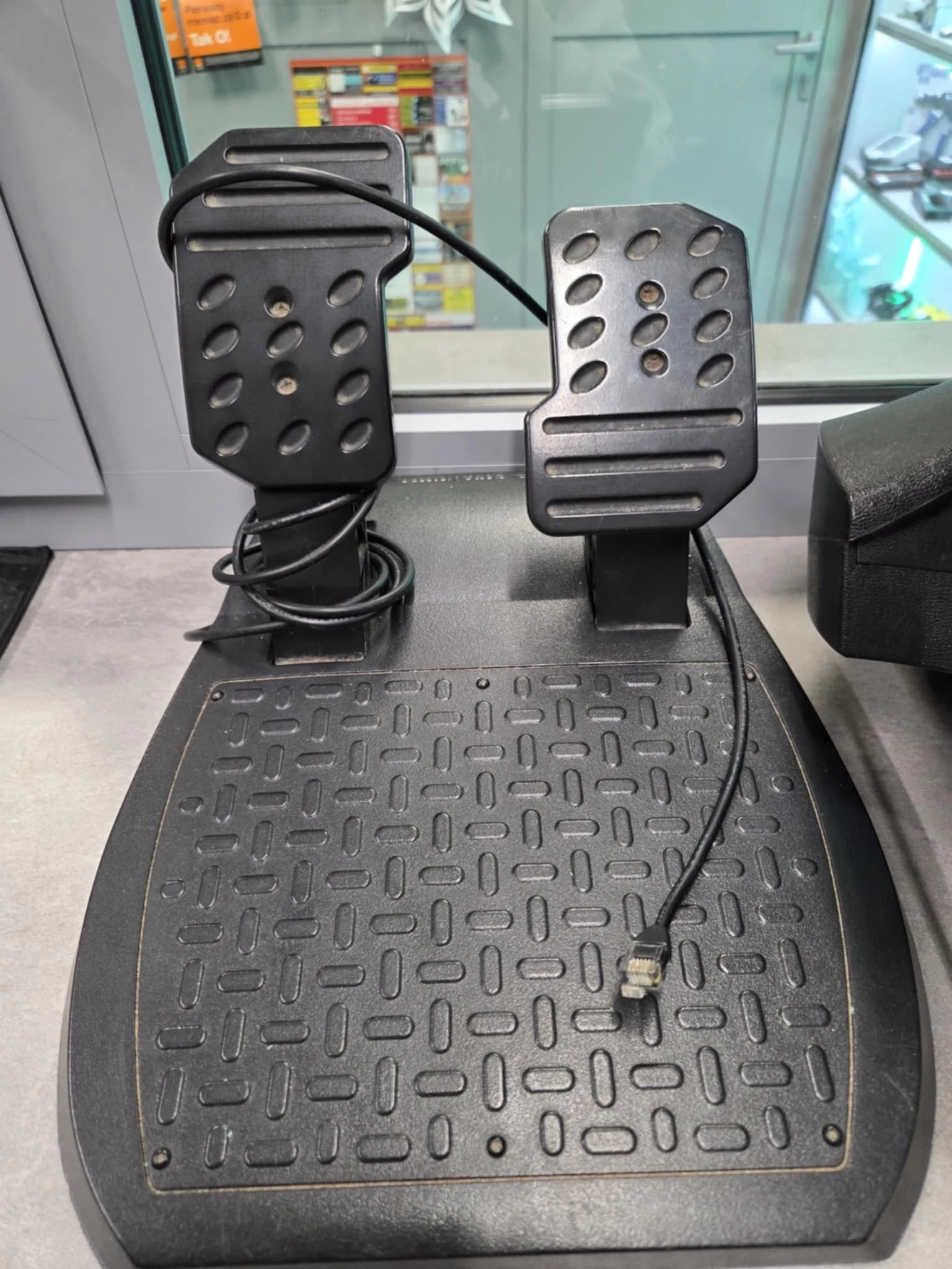 kierownica-thrustmaster-458-ferrari-ean-gtin-663296419538