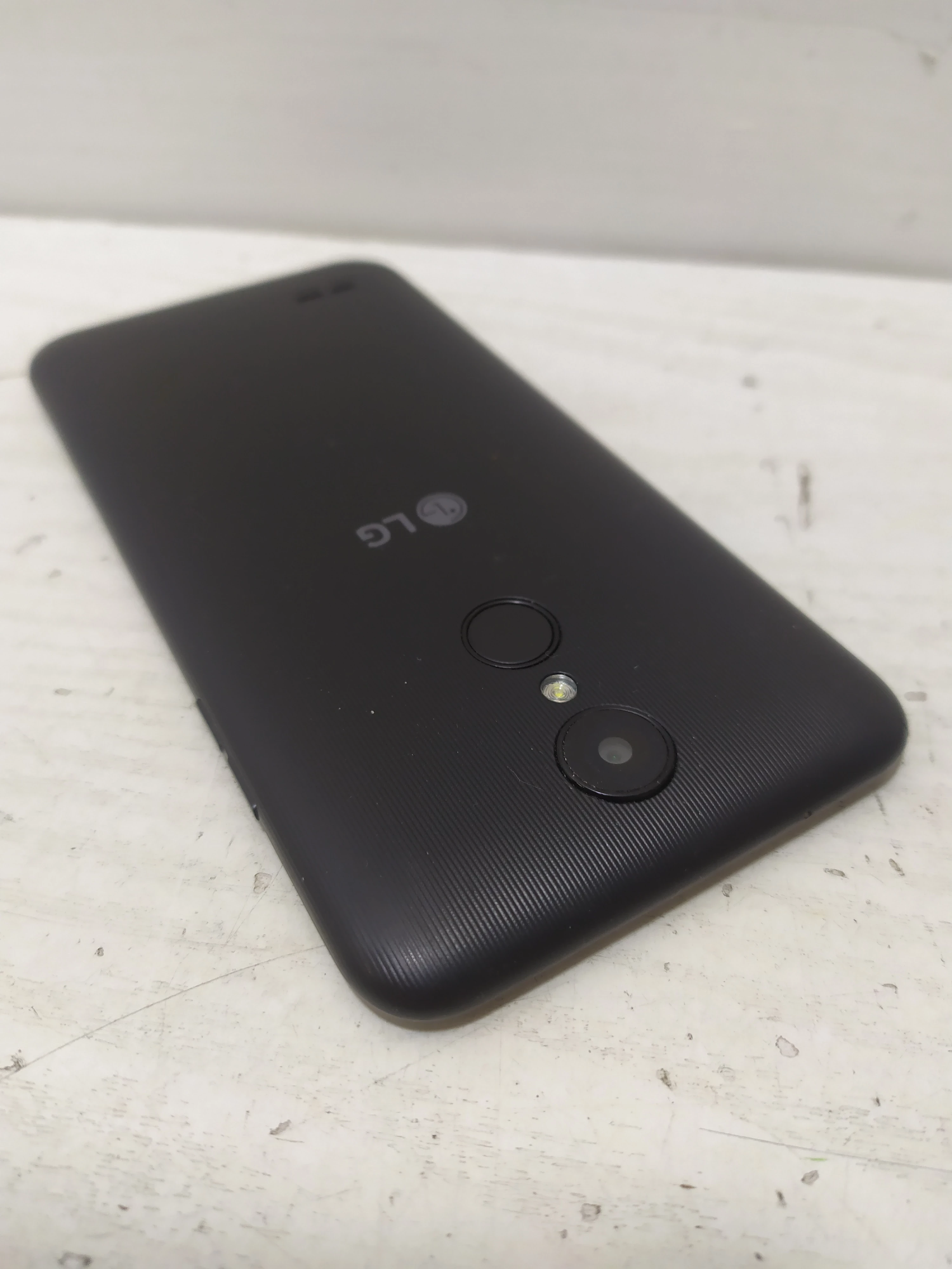 telefon-lg-m160-opis-przekatna-ekranu-500