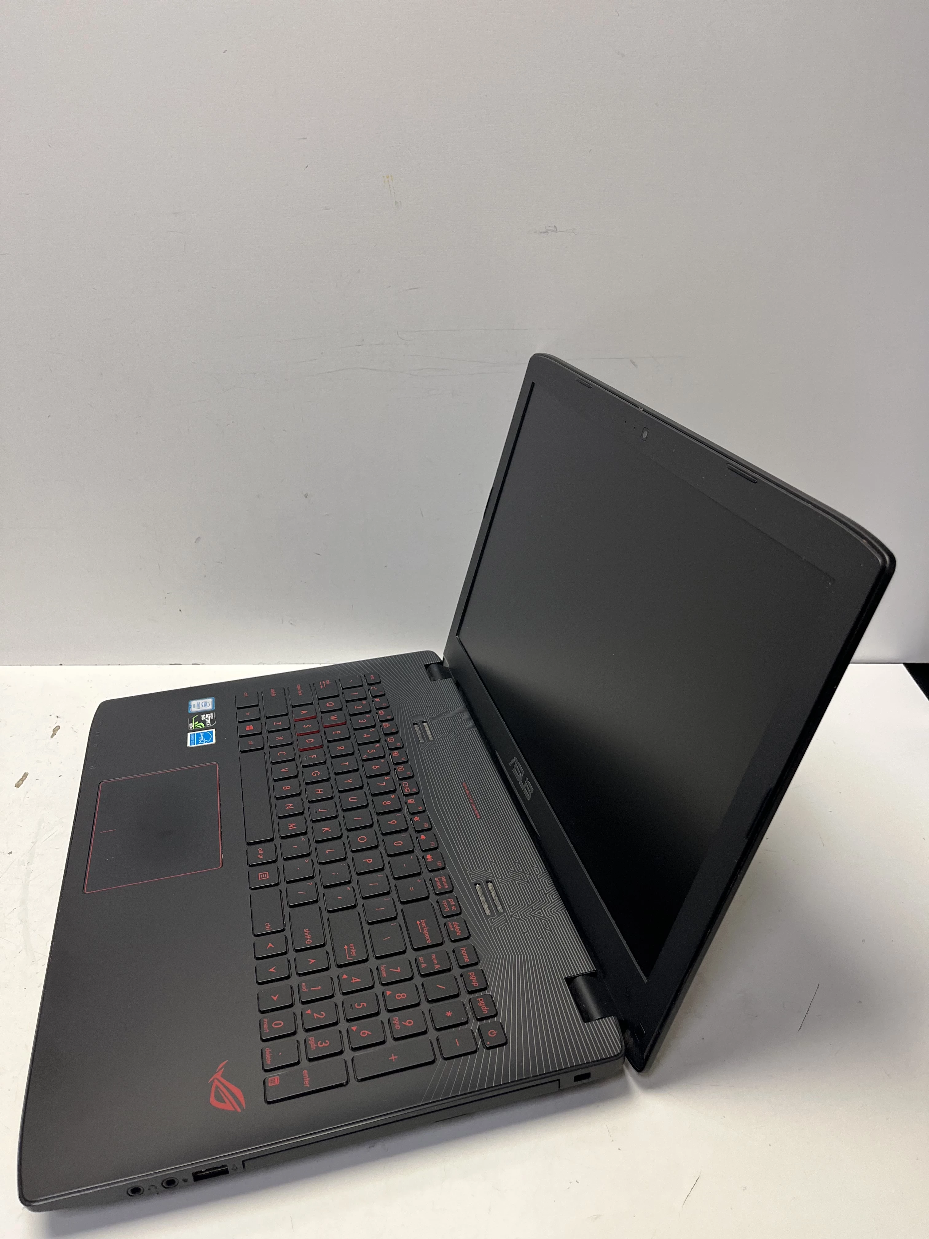 laptop-asus-rog-gl552v-16256gb-i5-gtx-960m-pojemnosc-dysku-256