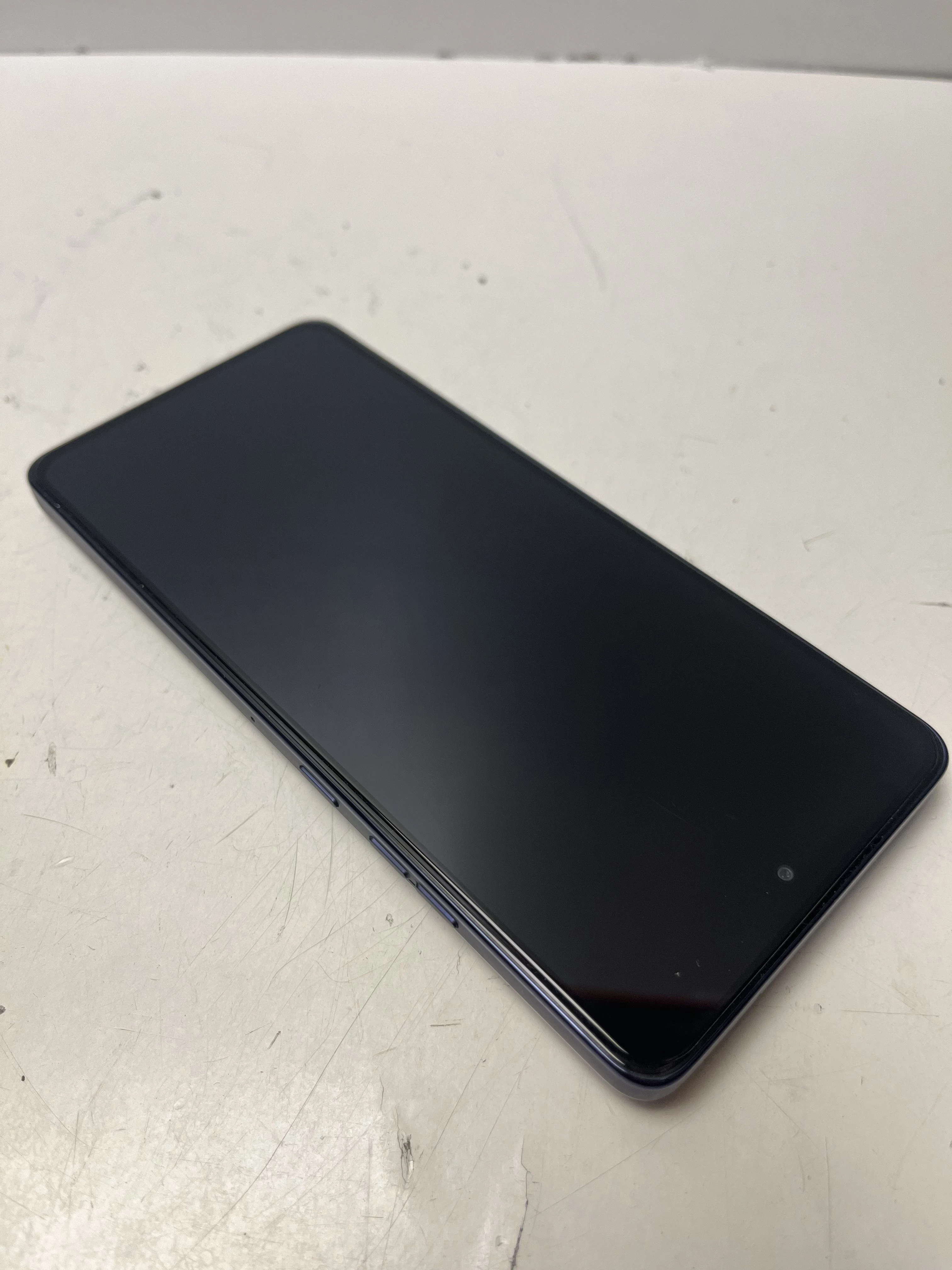 telefon-motorola-moto-g86-8256gb-pojemnosc-akumulatora-5200