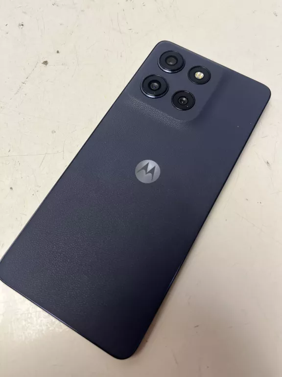 telefon-motorola-moto-g86-8256gb-przekatna-ekranu-667