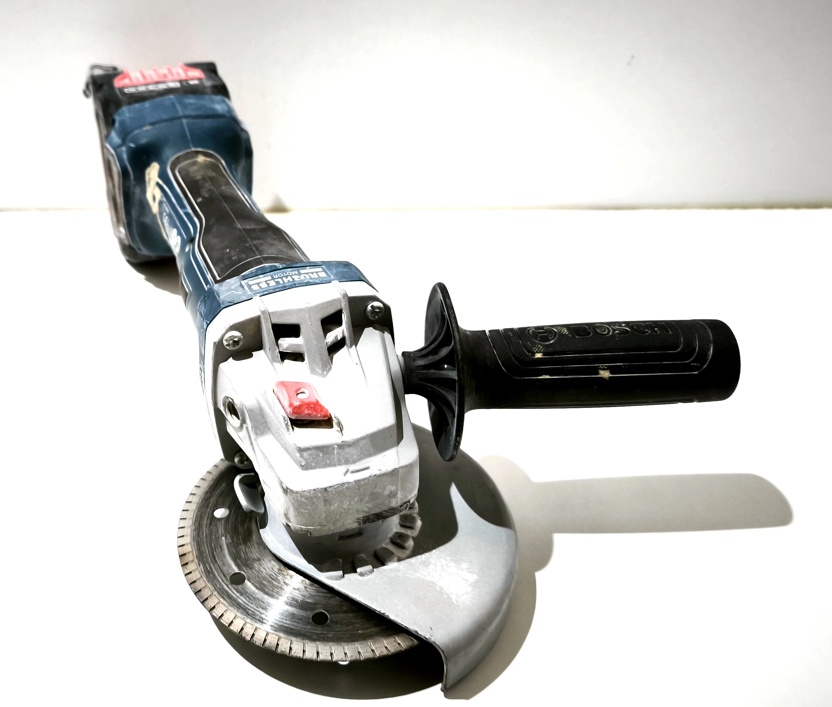 szlifierka-katowa-bosch-gws-18v-7-super-zestaw-napiecie-zasilania-1800