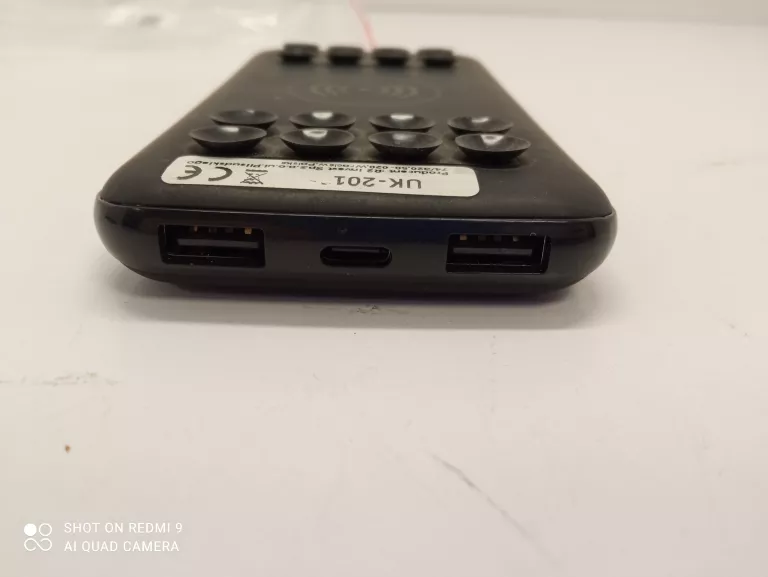 powerbank-wireless-charger-20000-pojemnosc-akumulatora-10000