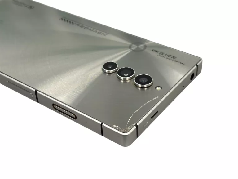 telefon-redmagic-nubia-8s-pro-12256gb-typ-202685-212929