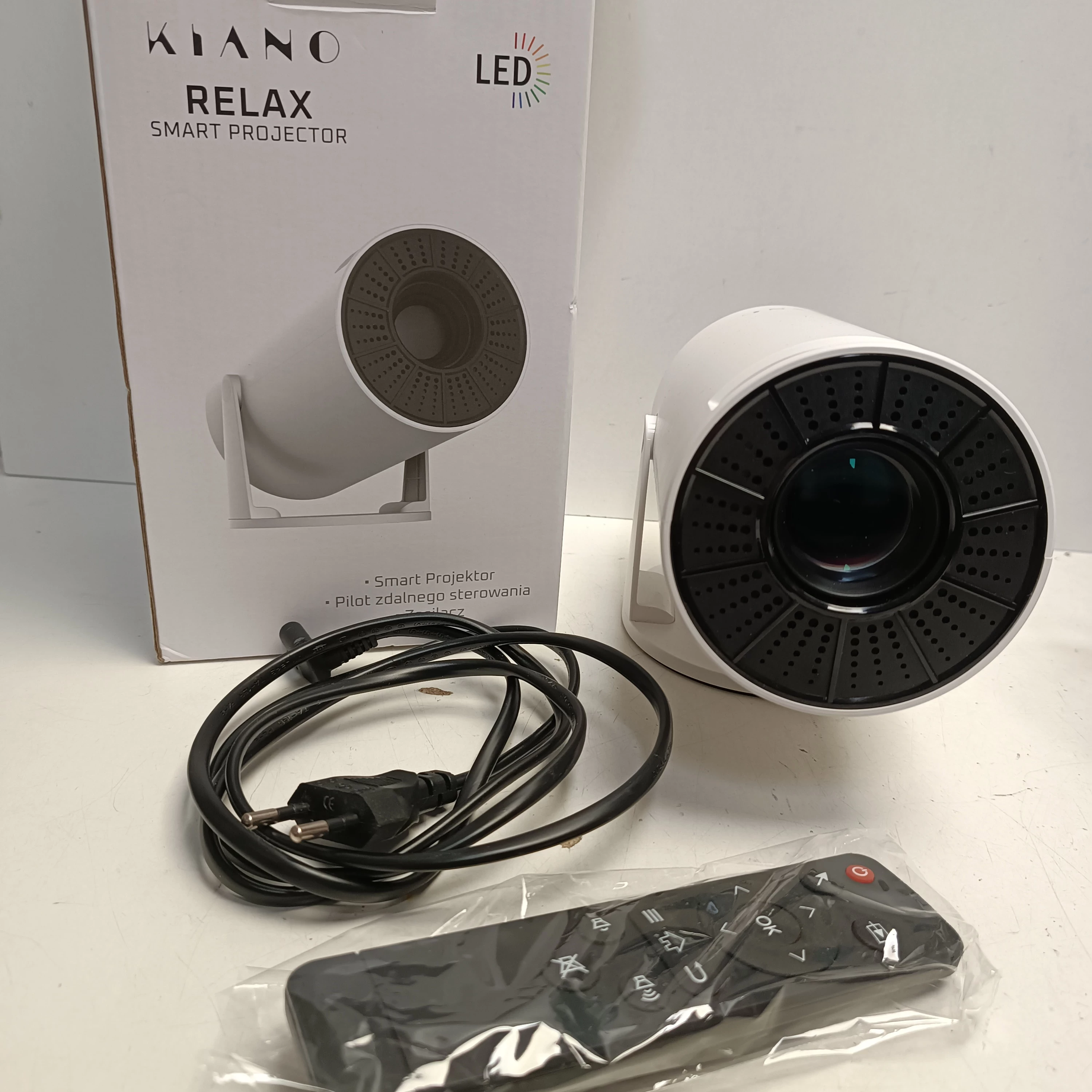 projektor-kiano-relax-smart-projector-osiedle-teatralne-3u15-krakow