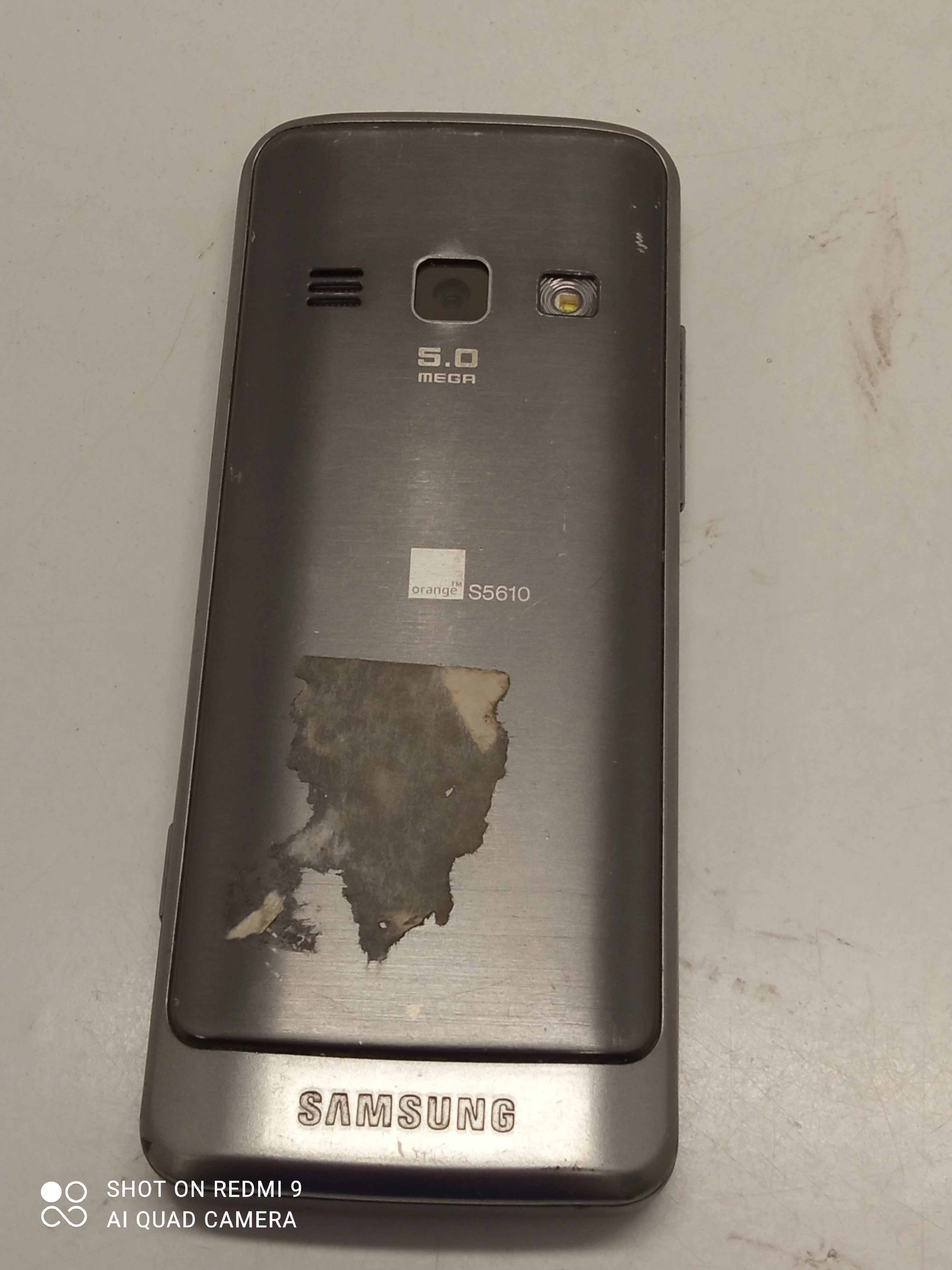 telefon-samsung-s5610-przekatna-ekranu-240