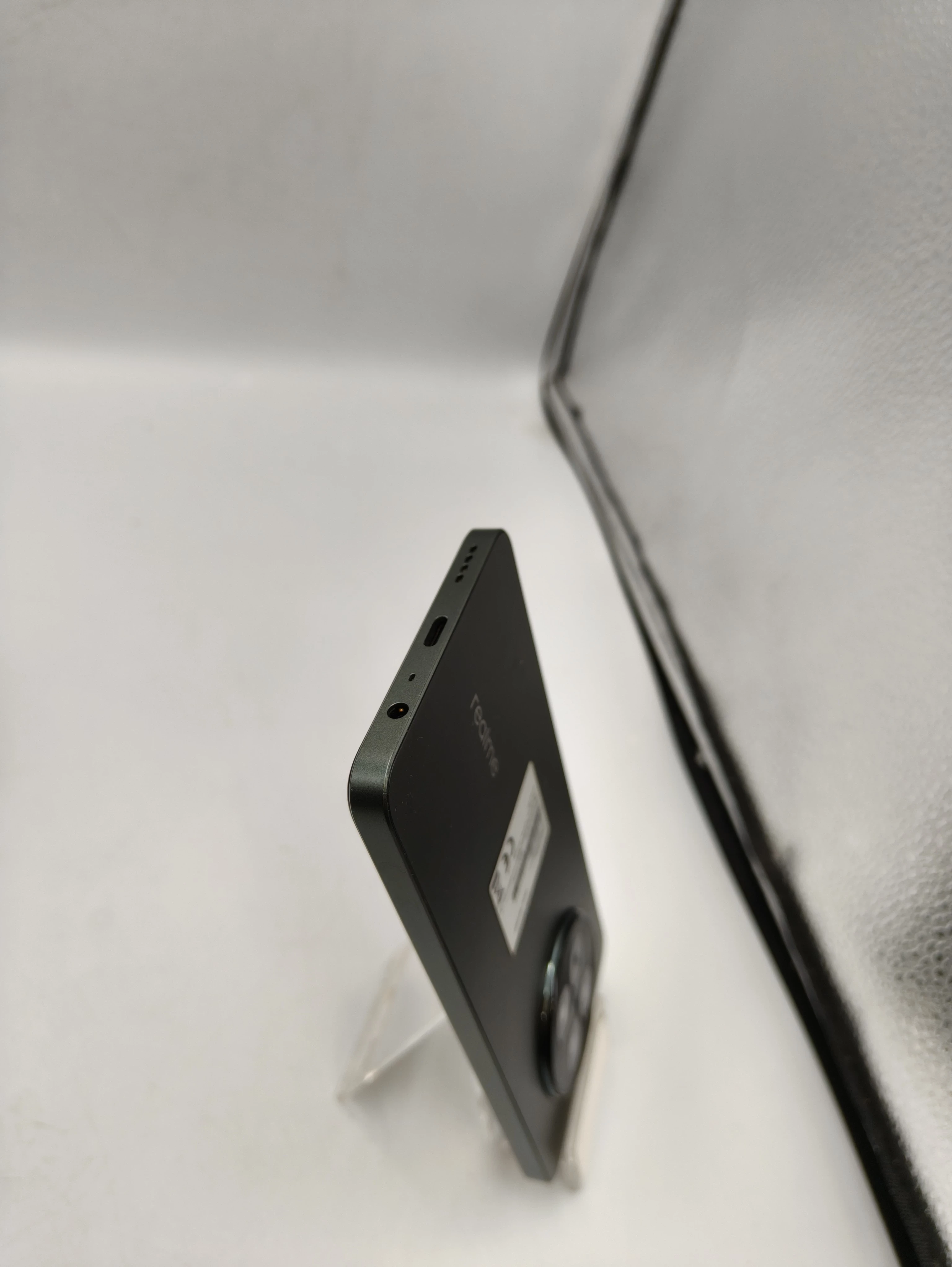 telefon-realme-12x-5g-6128gb-przekatna-ekranu-667