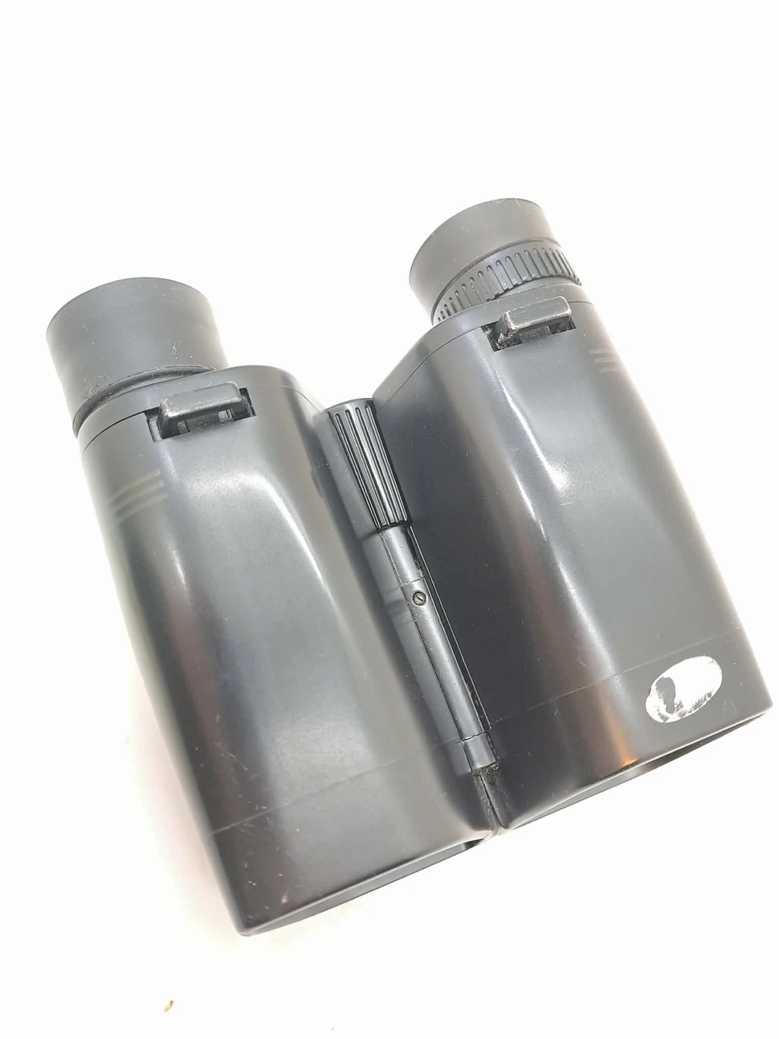 lornetka-nikon-travelite-9-x-25-mm-srednica-obiektywow-2500