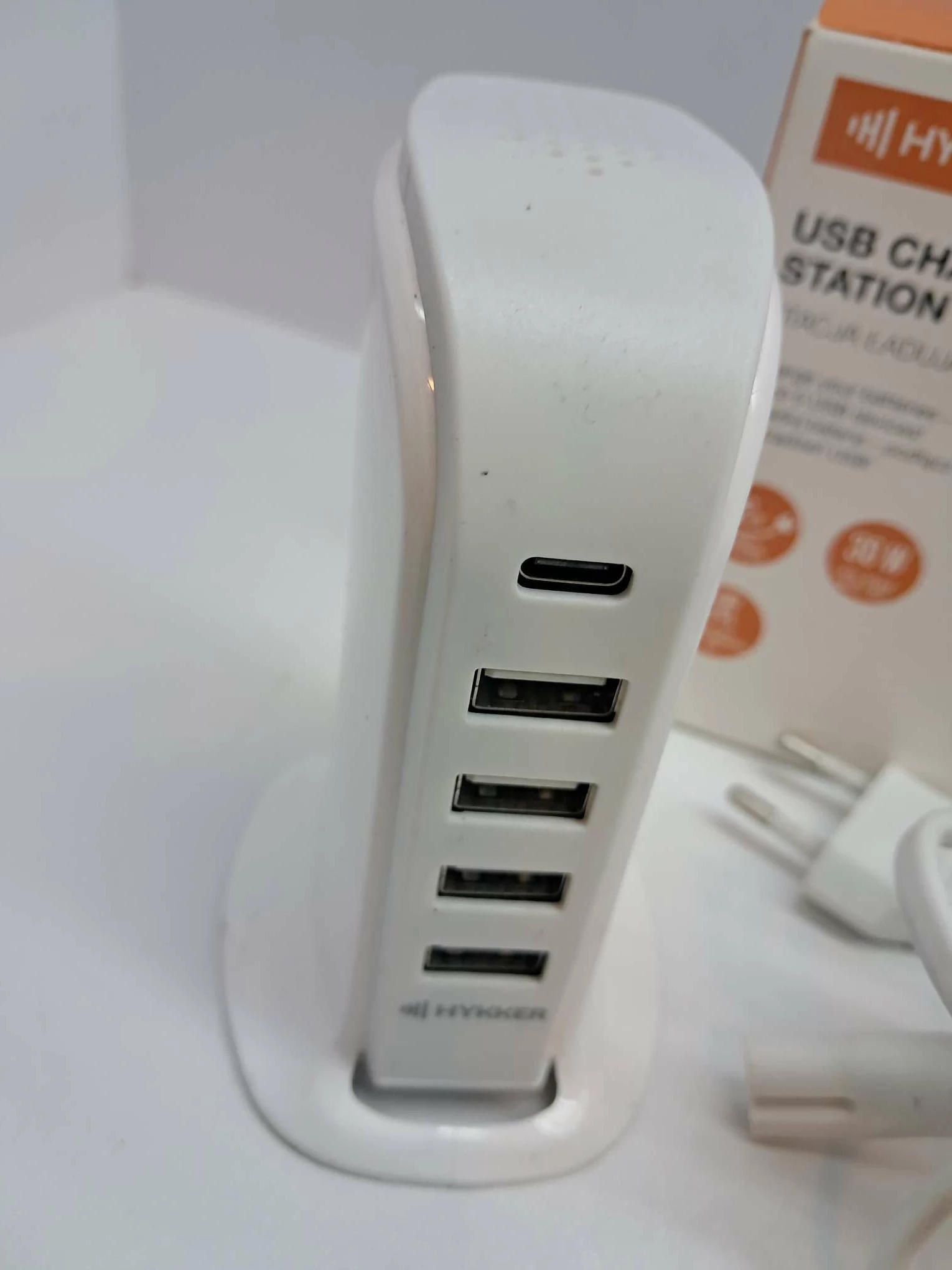 stacja-ladujaca-hukker-30w-pud-stan-11323-2