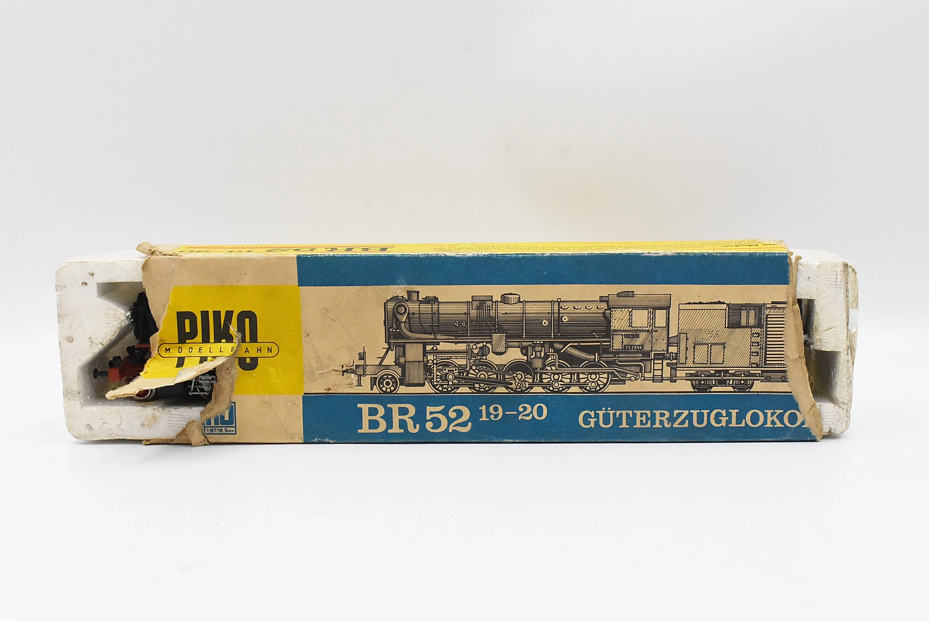 parowoz-z-tendrem-piko-br-52-2006-os-piastowskie-74a-poznan