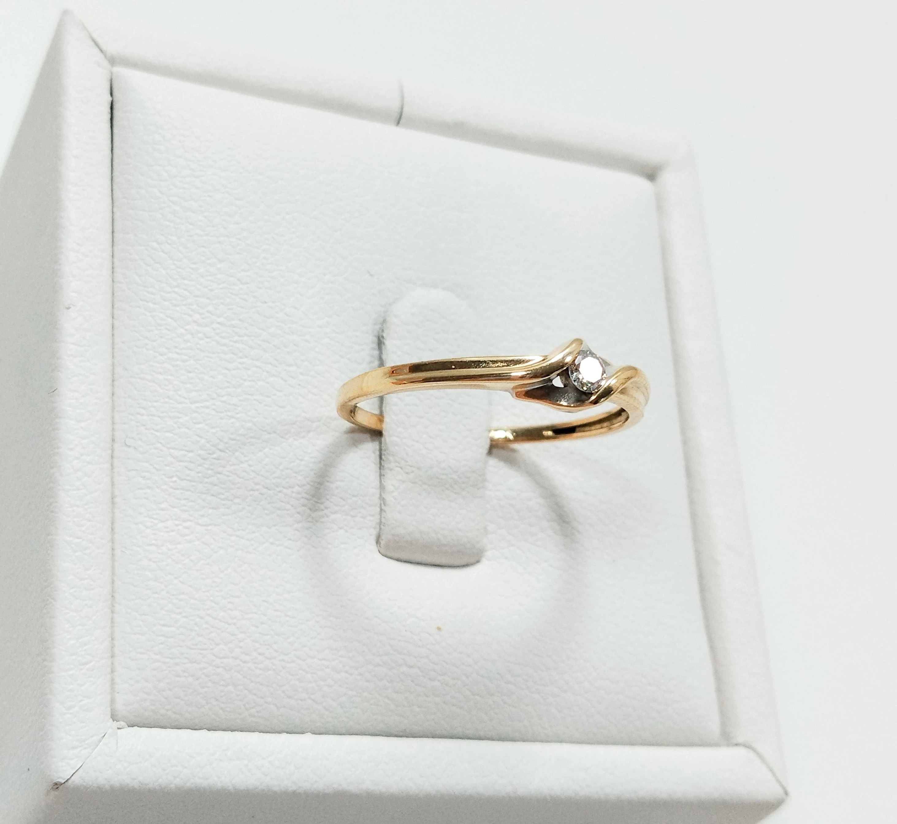 zloty-pierscionek-z-diamentem-pr333-r14-108g-waga-122