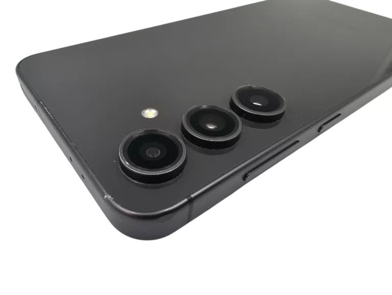 telefon-samsung-galaxy-s24-fe-8128-gb-67-120hz-50-mpx-4700mah-opis-ean-gtin-8806095726137