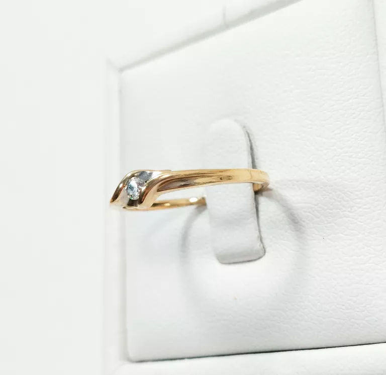 zloty-pierscionek-z-diamentem-pr333-r14-108g-kolor-249512-1647429