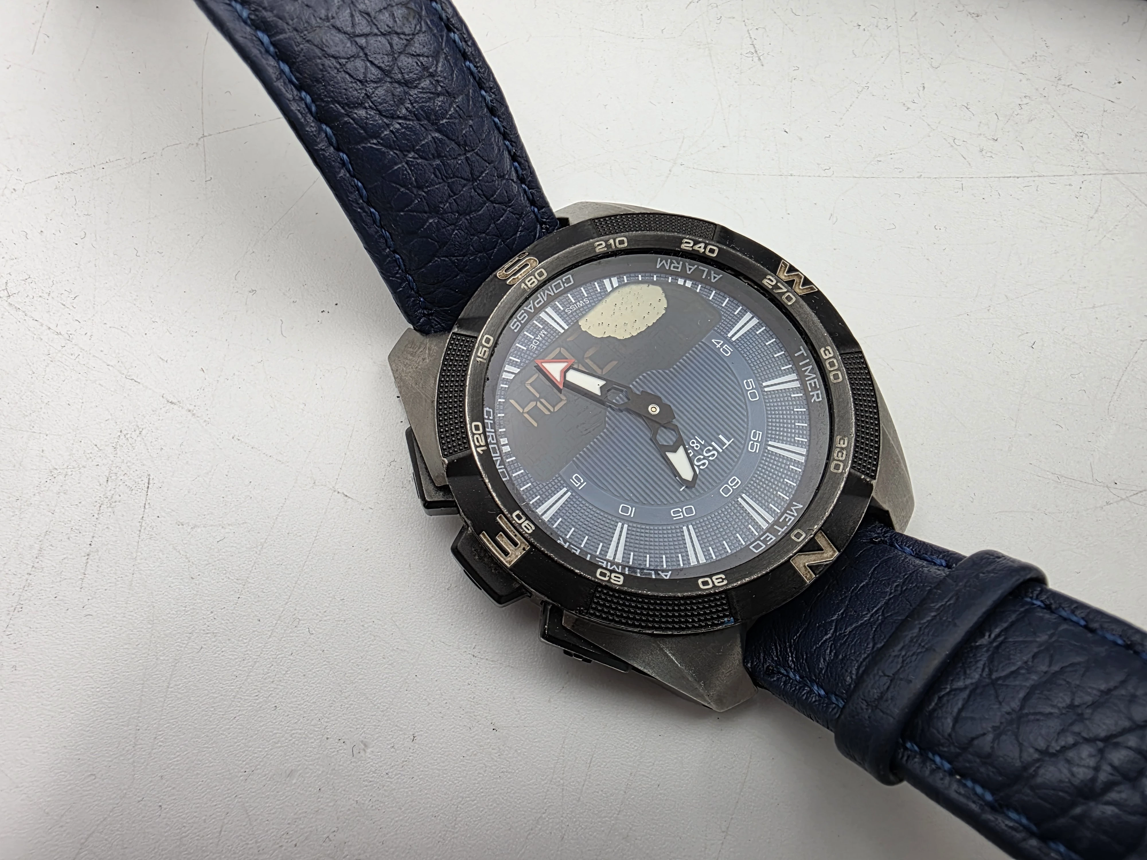 zegarki-tissot-t-touch-expert-solar-opis-funkcje-220-2