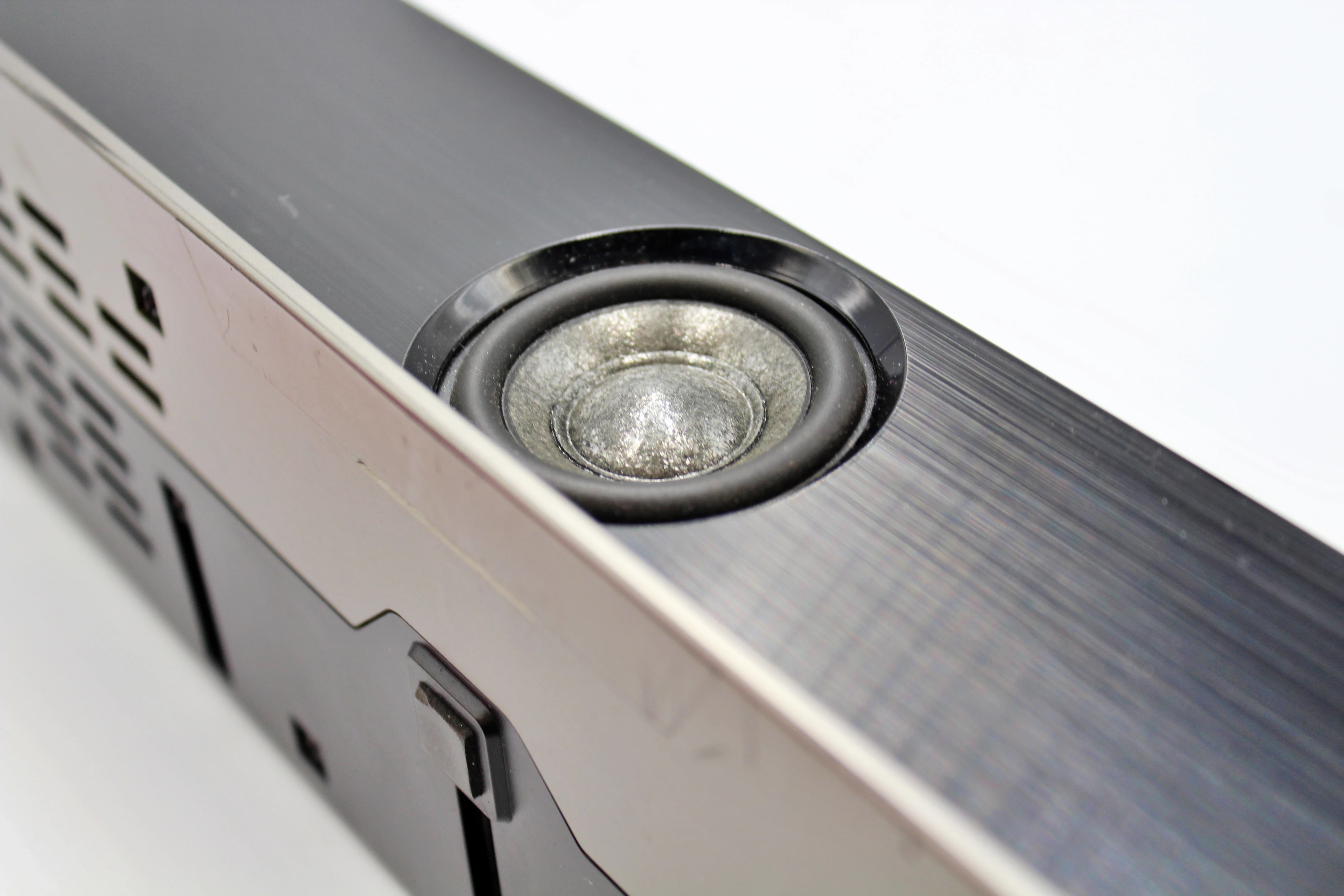 zestaw-glosnikow-soundbar-z-subwoofer-sony-ht-zf9-31-400-w-pilot-rodzaj-subwoofera-208186-235334