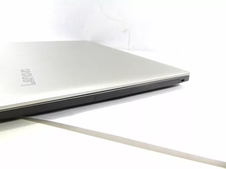 laptop-lenovo-ideapad-330-i3-8130u-8gb-128ssd-mx150-zas-przekatna-ekranu-1560