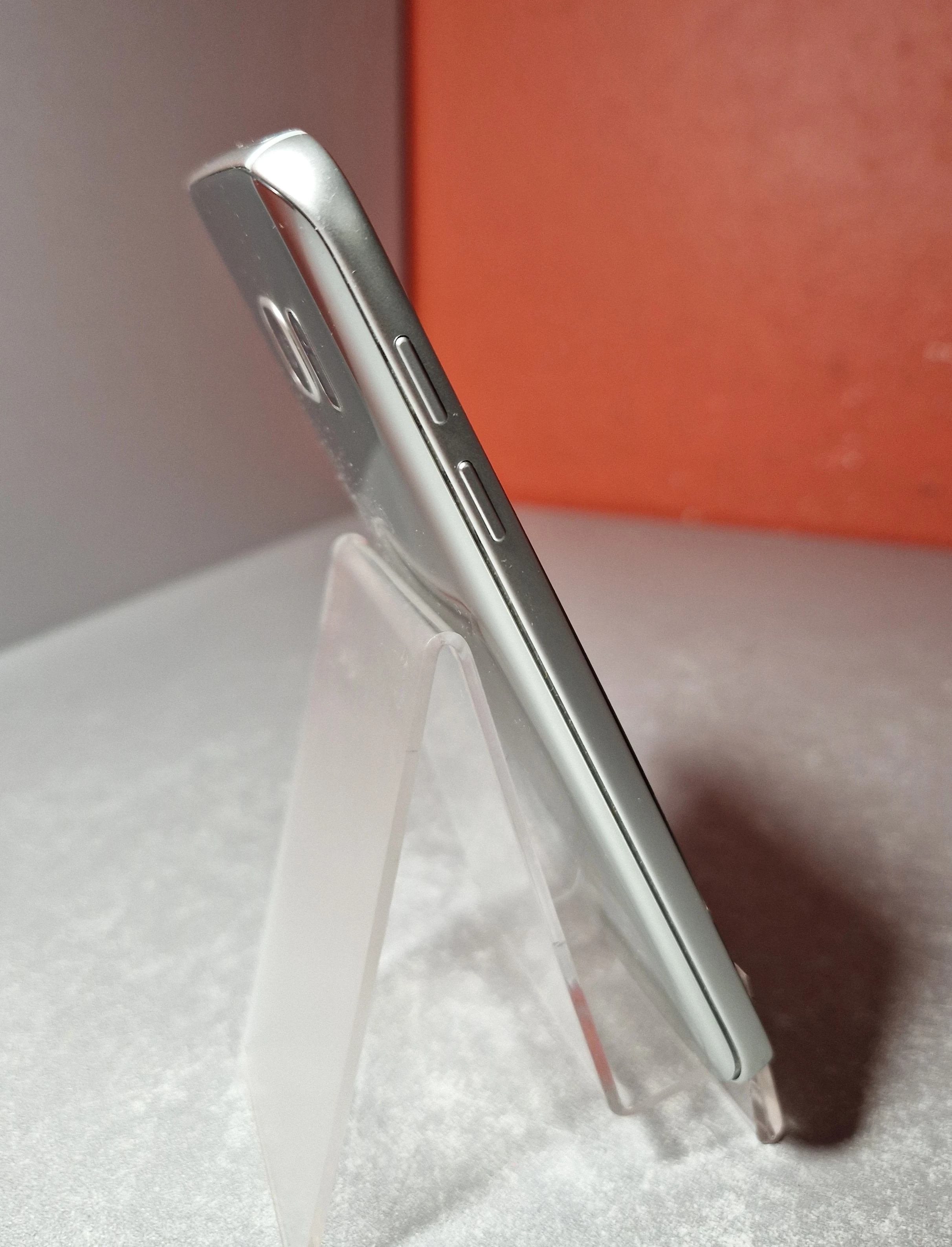 telefon-samsung-galaxy-s7-32gb-opis-kod-producenta-sm-g930f