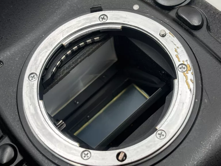 lustrzanka-nikon-d700-121px-obiektyw-przebieg-163344-zestaw-opis-jakosc-video-206962-228954