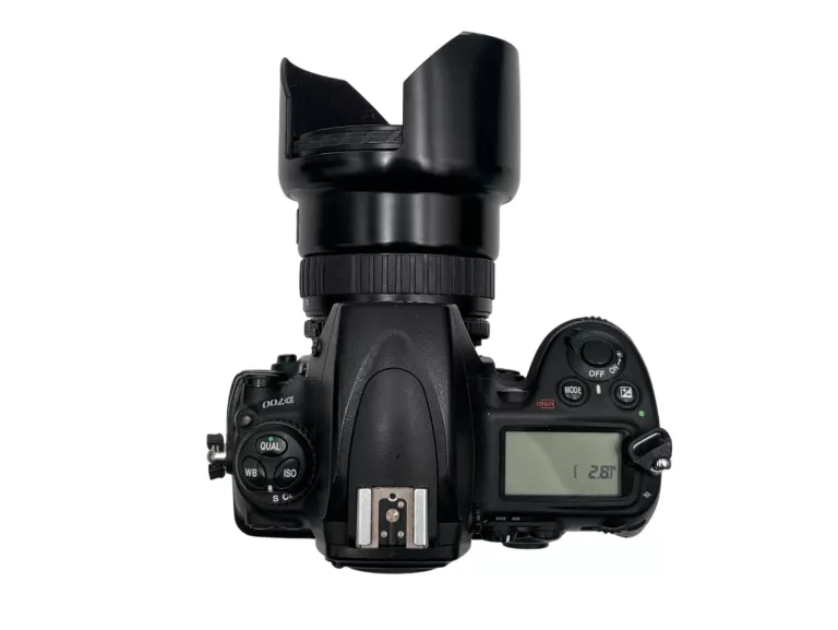 lustrzanka-nikon-d700-121px-obiektyw-przebieg-163344-zestaw-opis-rozdzielczosc-1210