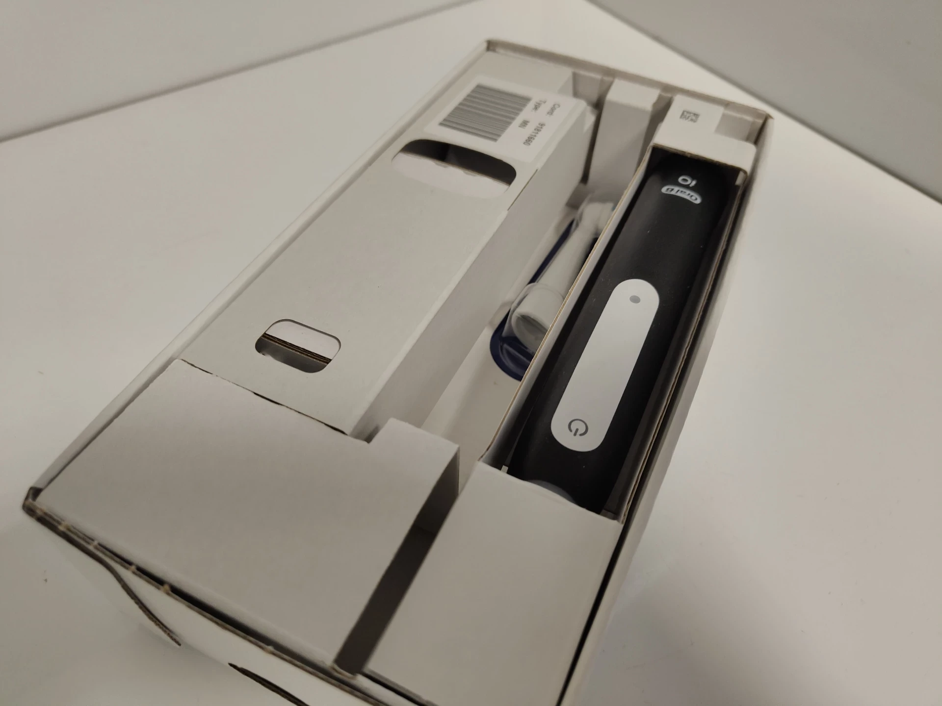 szczoteczka-magnetyczna-oral-b-io-series-3-kolor-dominujacy-129357-3