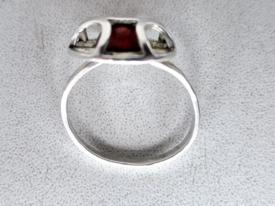 srebrny-azurowy-pierscien-z-czerwonym-oczkiem-r16-406g-925-kamien-17088-524288