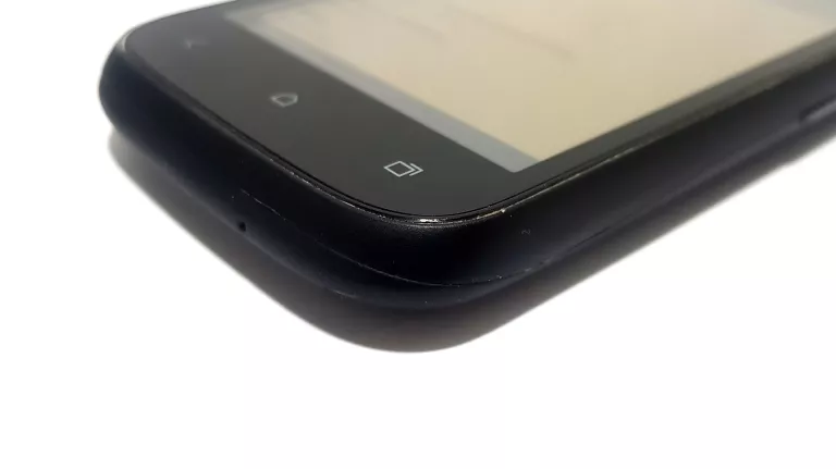 telefon-smartfon-htc-desire-c-pl01110-stan-11323-2