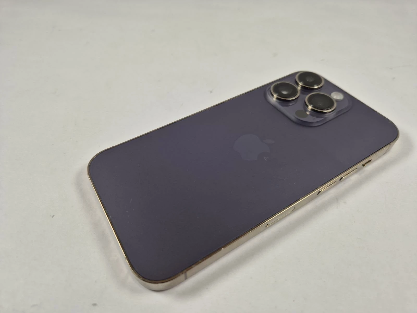 apple-iphone-14-pro-128gb-opis-na-czesci-kod-producenta-mpxv3pxa