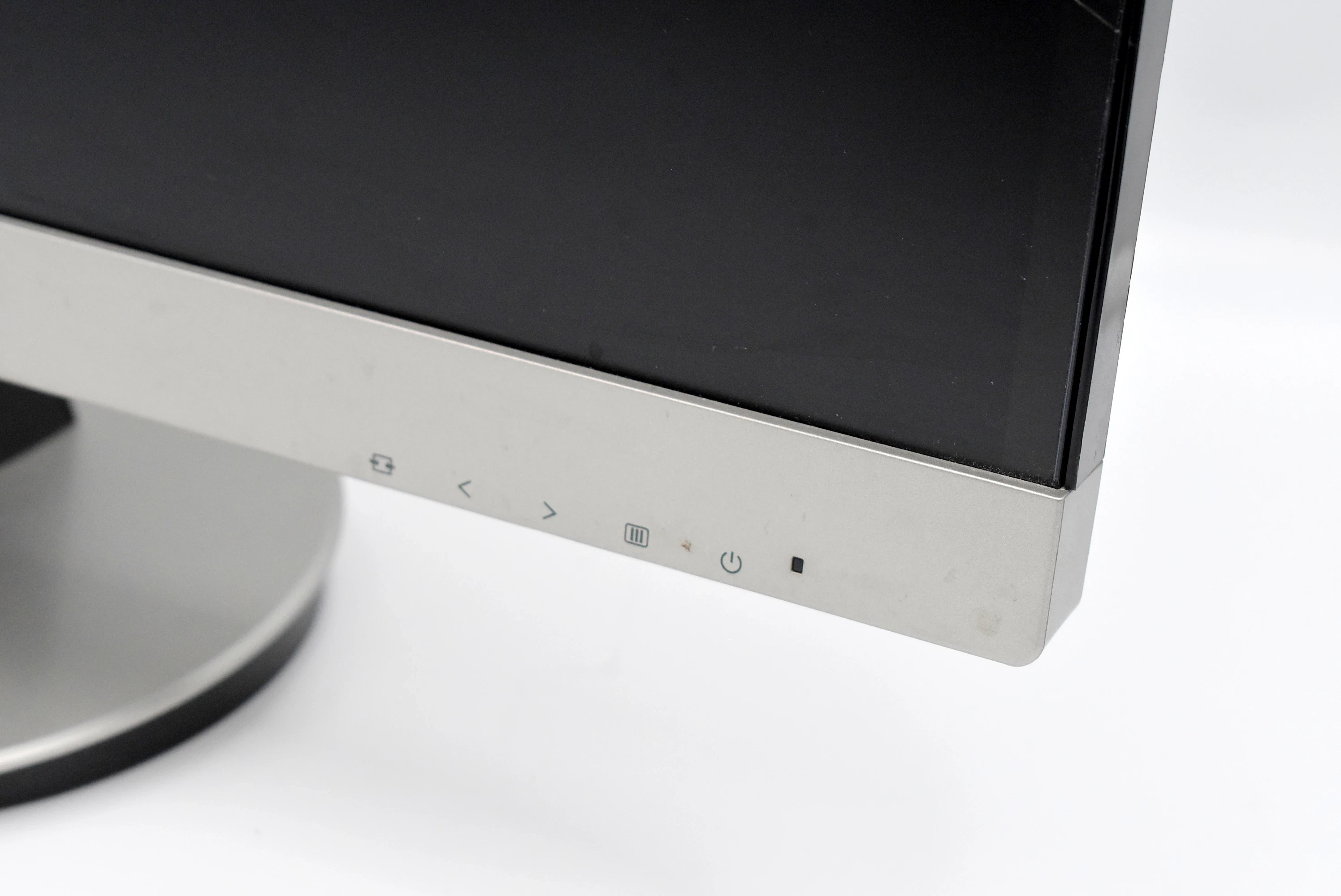 monitor-aoc-i2269vwm-215-led-1920x1080px-ips-stan-11323-2