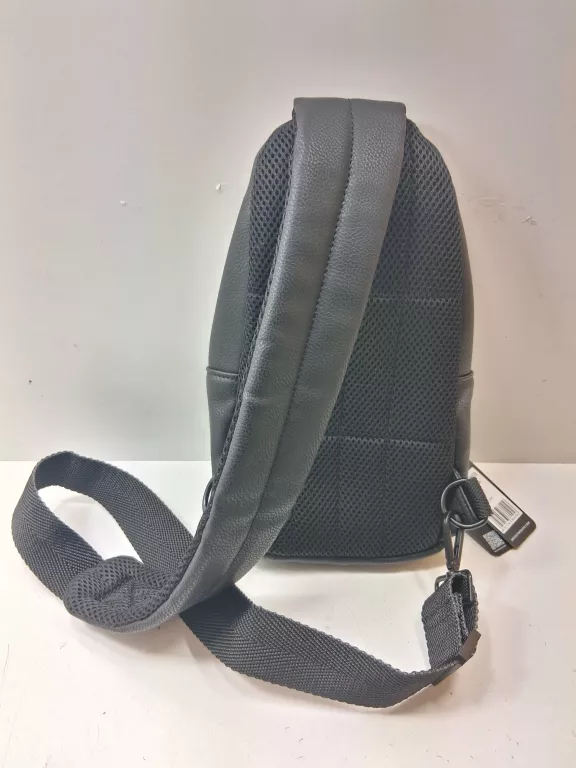 torba-antony-morato-mmab00455-fa210086-material-dominujacy-203885-218321