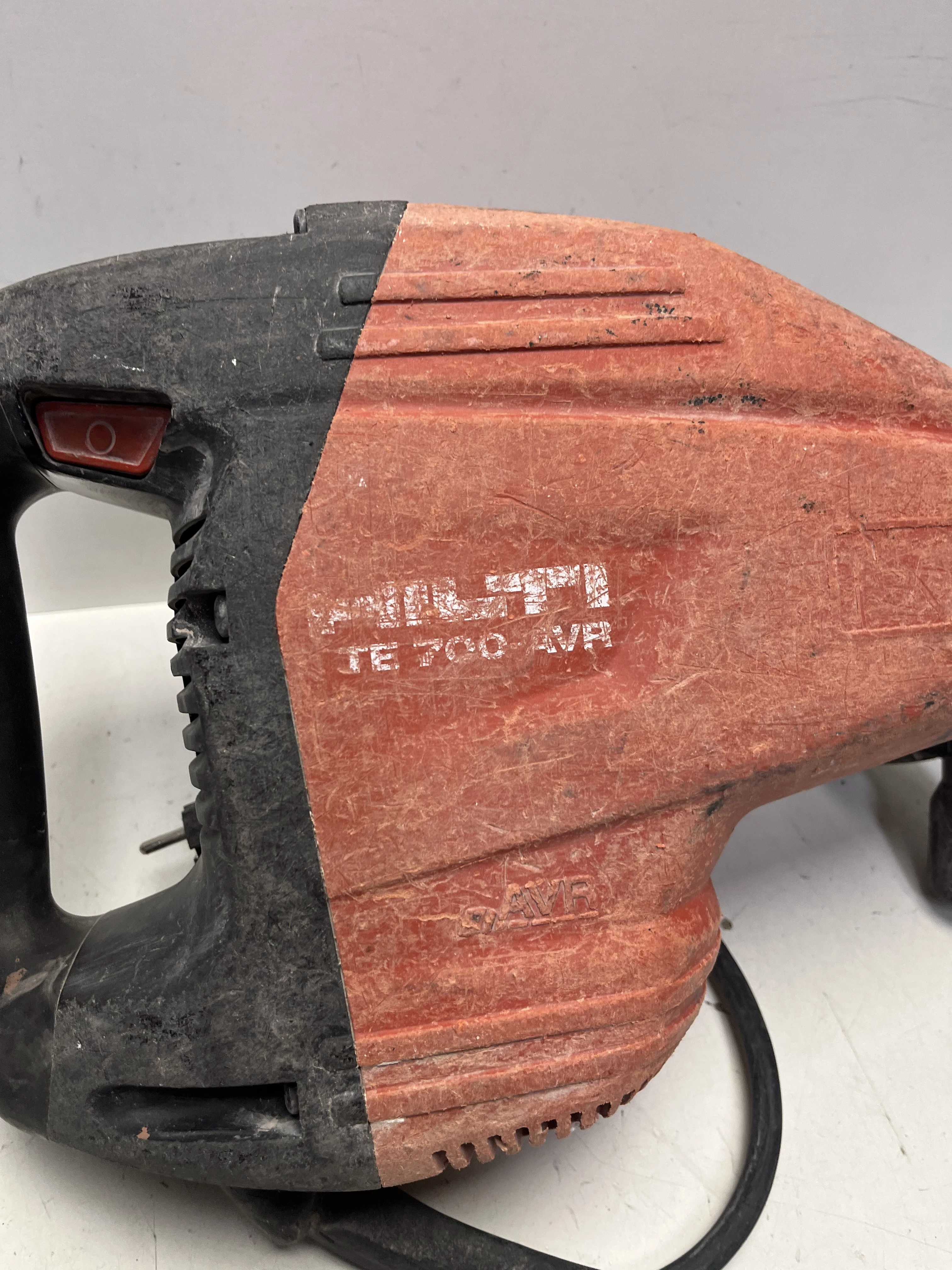 mlot-wyburzeniowy-hilti-te700-marka-248811-950608