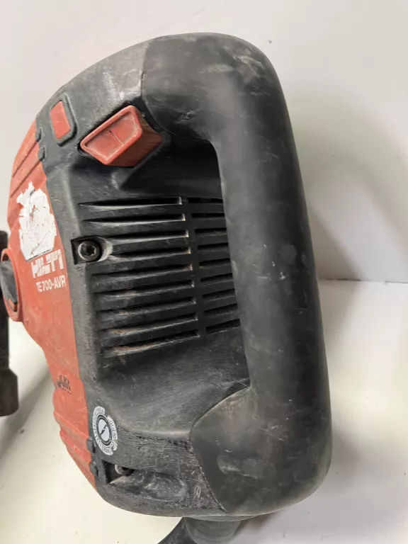 mlot-wyburzeniowy-hilti-te700-energia-udaru-1150