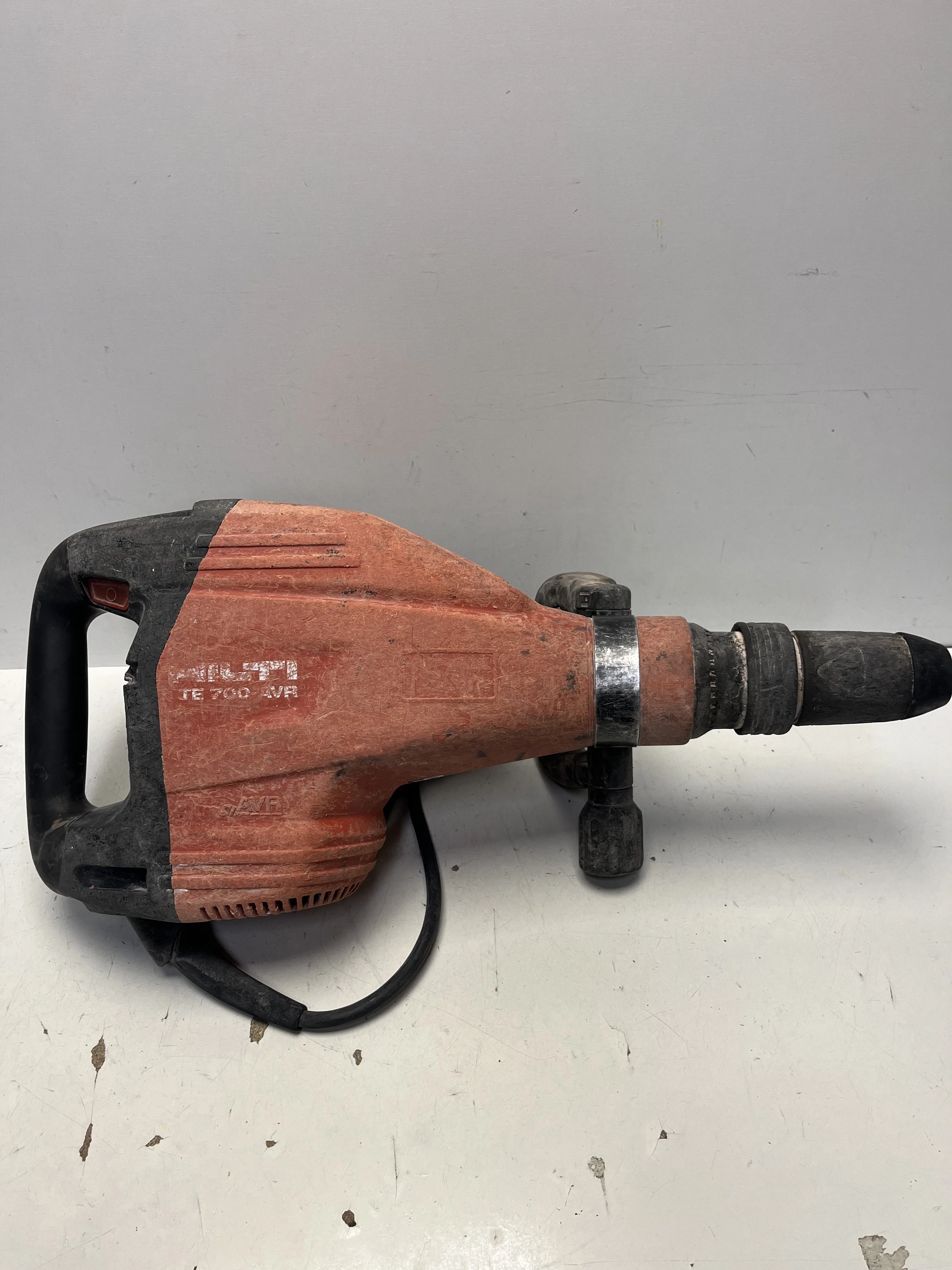 mlot-wyburzeniowy-hilti-te700-kod-producenta-te-700-avr