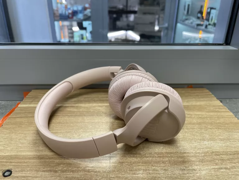 sluchawki-jbl-rozowe-na-kablu-stan-11323-2