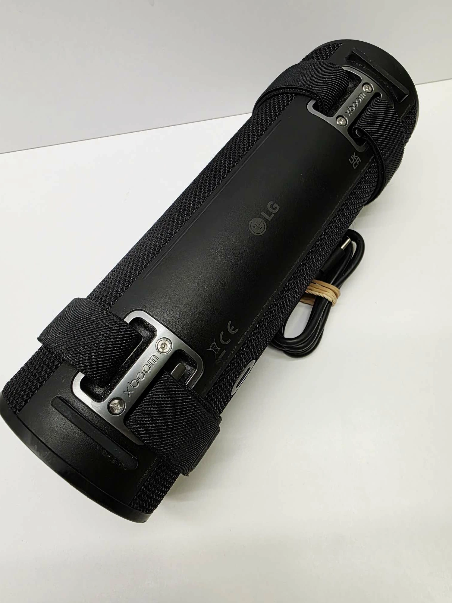 glosnik-przenosny-lg-xboom-grab-kolor-249512-1647413